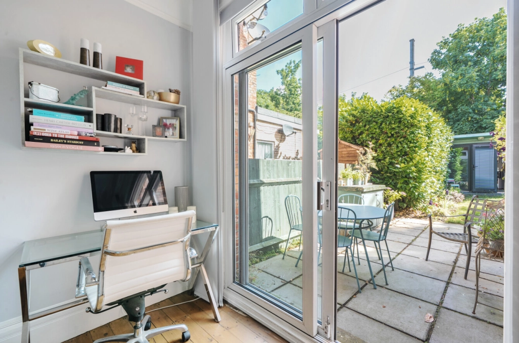 2 bedrooms apartments/flats for sale in Fordwych Road, West Hampstead Borders - NW2 view 11