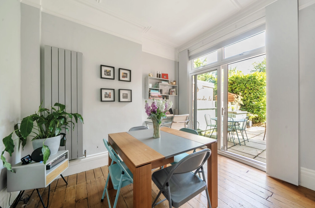 2 bedrooms apartments/flats for sale in Fordwych Road, West Hampstead Borders - NW2 view 4