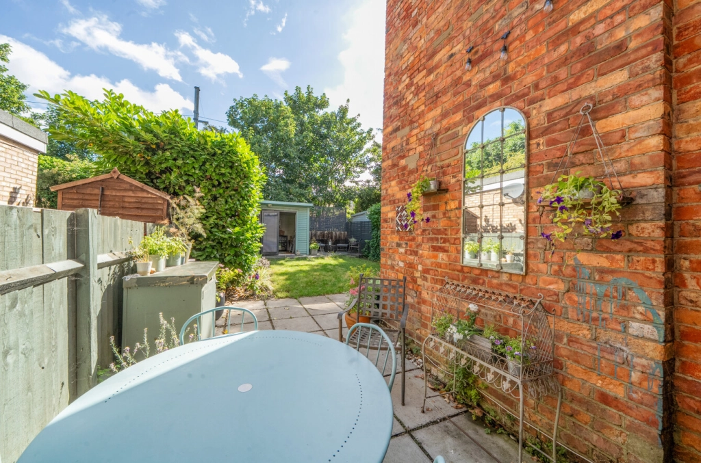 2 bedrooms apartments/flats for sale in Fordwych Road, West Hampstead Borders - NW2 view 6