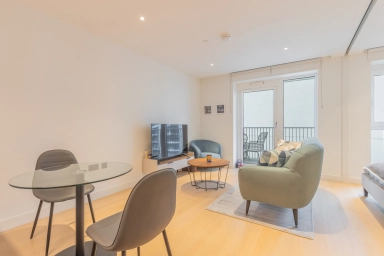 Fountain Park Way, White City - W12 view 1