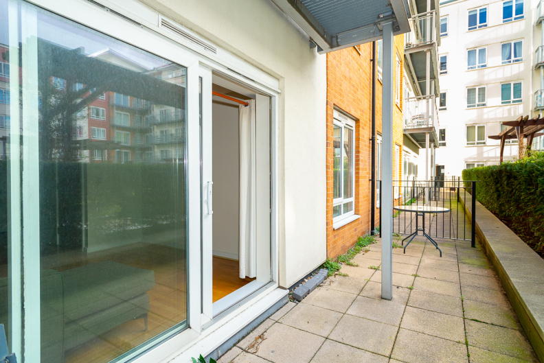 1 bedroom apartments/flats to sale in Arctic House, 3 Heritage Avenue, London-image 10