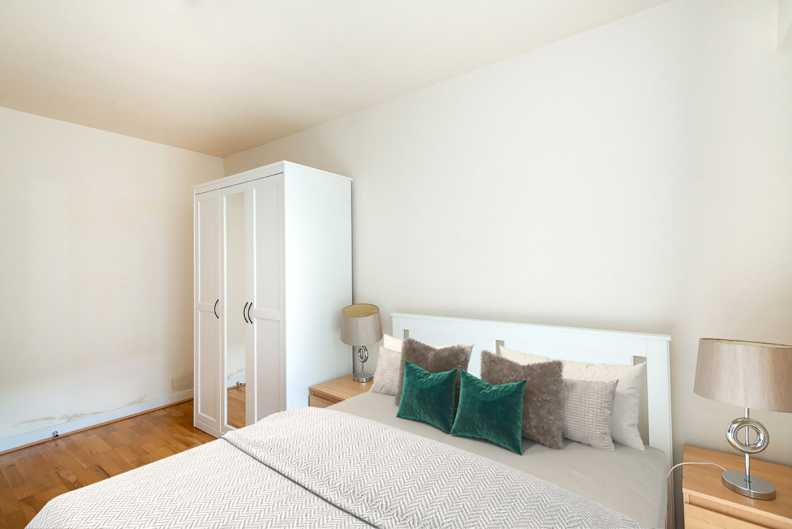1 bedroom apartments/flats to sale in Arctic House, 3 Heritage Avenue, London-image 4