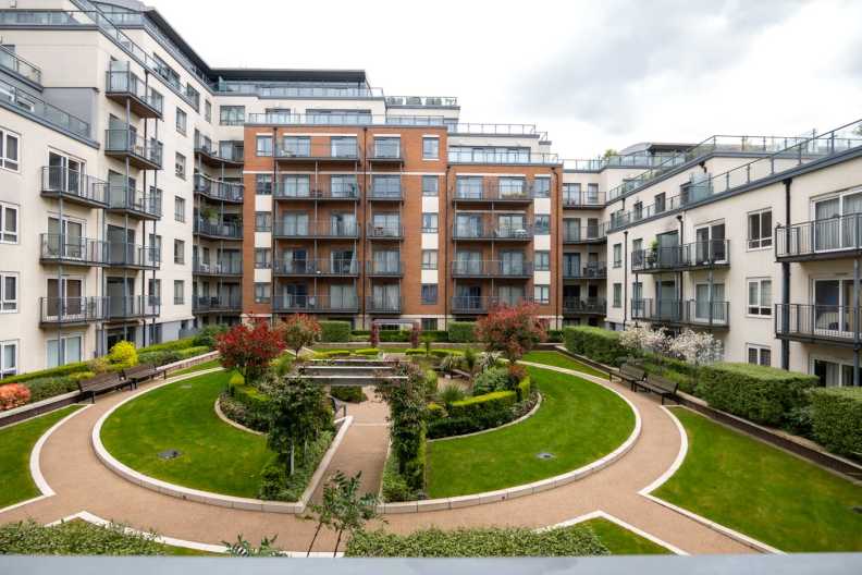 1 bedroom apartments/flats to sale in Heritage Avenue, Beaufort Park, Colindale-image 16