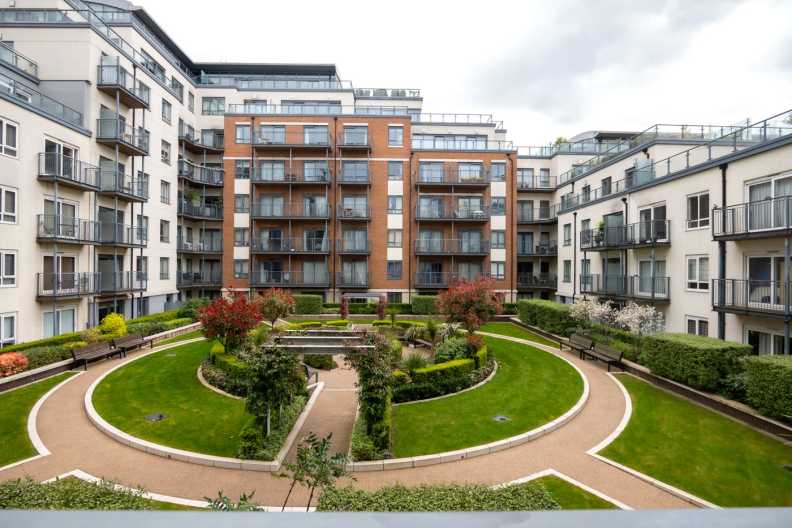 1 bedroom apartments/flats to sale in Heritage Avenue, Beaufort Park, Colindale-image 18