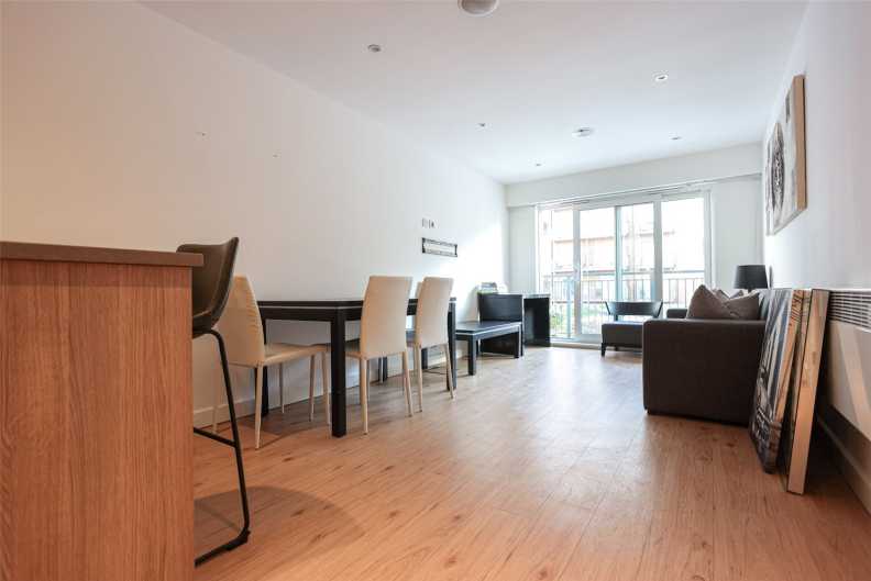 1 bedroom apartments/flats to sale in Heritage Avenue, Beaufort Park, Colindale-image 2