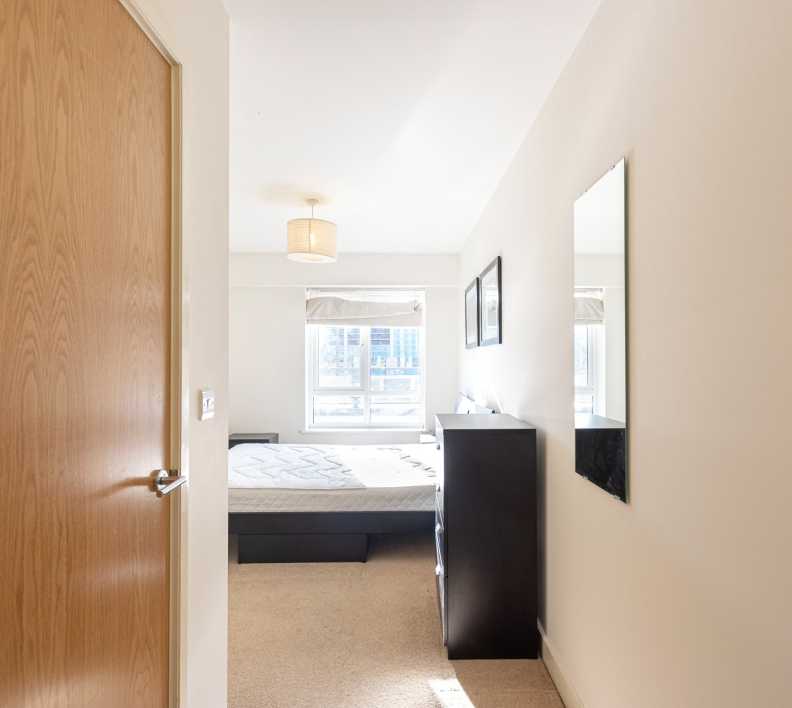 1 bedroom apartments/flats to sale in Curtiss House, 27 Heritage Avenue, Colindale-image 16