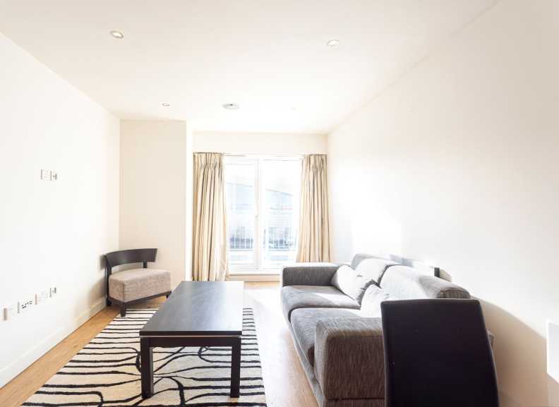 1 bedroom apartments/flats to sale in Curtiss House, 27 Heritage Avenue, Colindale-image 9