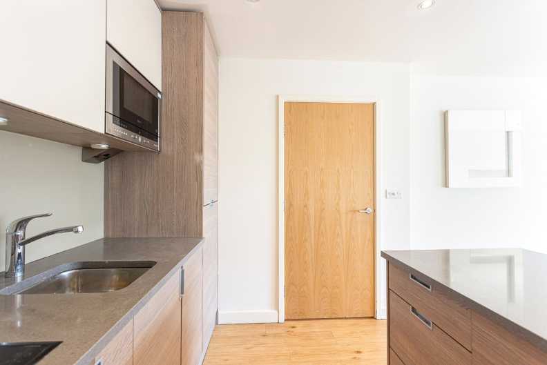1 bedroom apartments/flats to sale in Curtiss House, 27 Heritage Avenue, Colindale-image 11