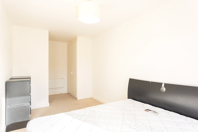 1 bedroom apartments/flats to sale in Curtiss House, 27 Heritage Avenue, Colindale-image 13