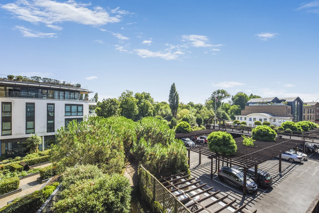 2 bedrooms apartments/flats for sale in Kew Bridge Road, Brentford - TW8 view 17