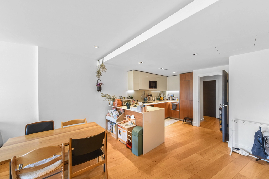 2 bedrooms apartments/flats for sale in Kew Bridge Road, Brentford - TW8 view 11