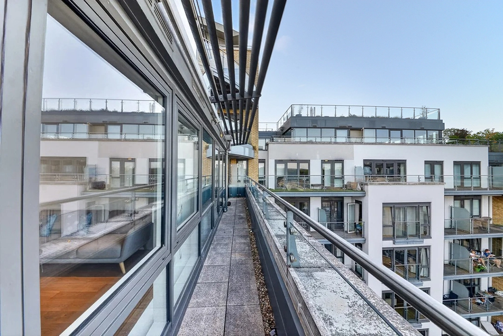 2 bedrooms apartments/flats for sale in Kew Bridge Road, Brentford - TW8 view 17
