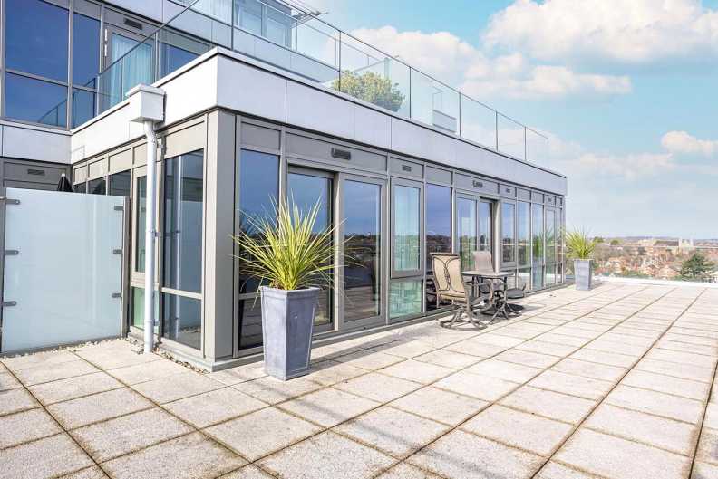 3 bedrooms apartments/flats to sale in Longfield Avenue, Ealing-image 1