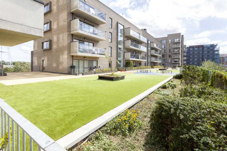 2 bedrooms apartments/flats to sale in Magellan Boulevard, Gallions Reach-image 8