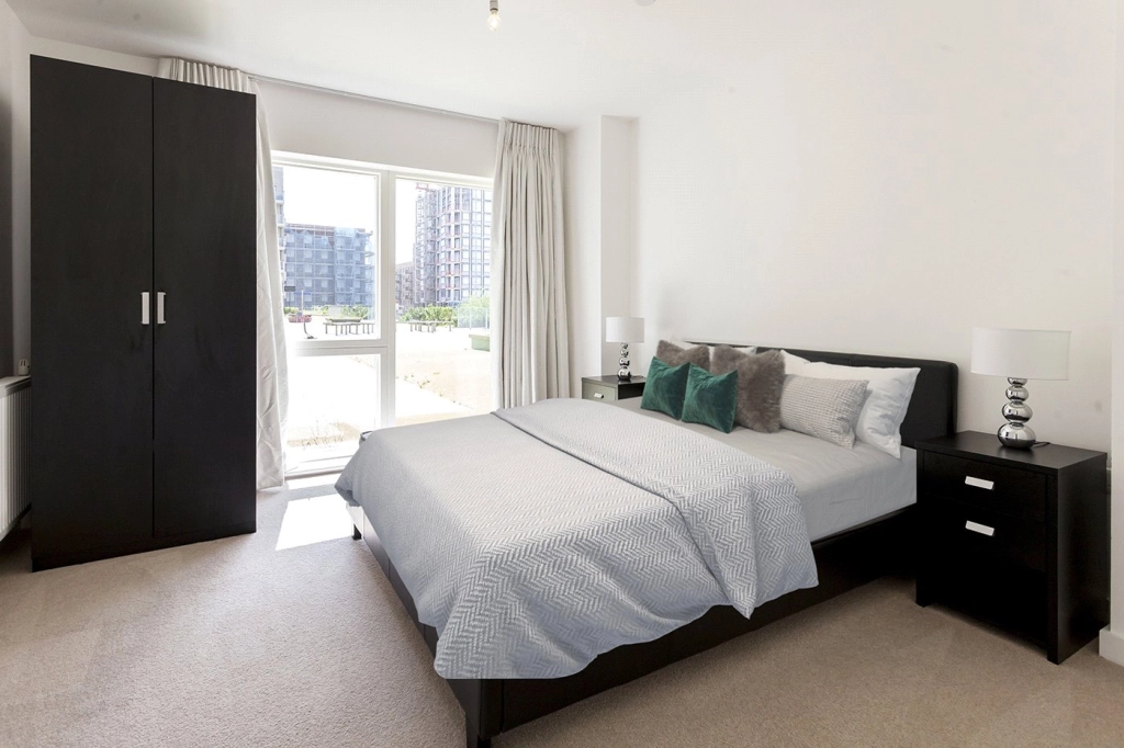 2 bedrooms apartments/flats for sale in Magellan Boulevard, Gallions Reach - E16 view 4