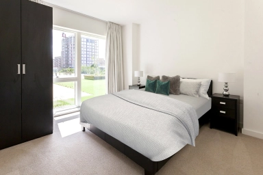 Magellan Boulevard, Gallions Reach - E16 view 9