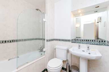 Prescot Street, London - E1 view 12