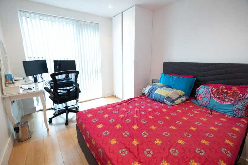 2 bedrooms apartments/flats to sale in Silverworks Close, Colindale-image 5