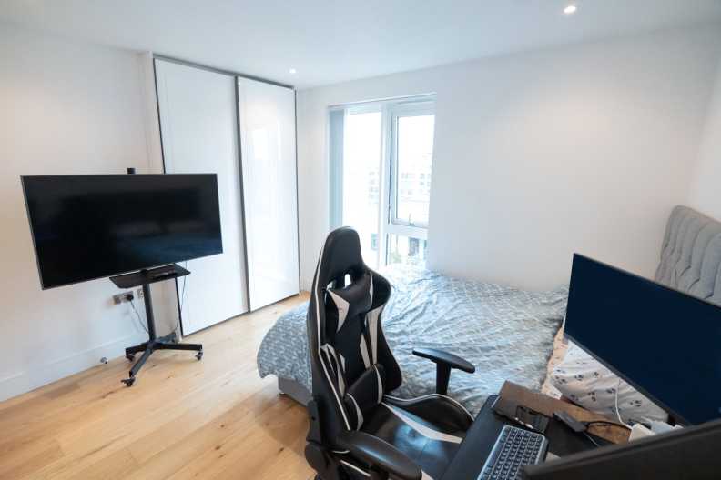 2 bedrooms apartments/flats to sale in Silverworks Close, Colindale-image 6