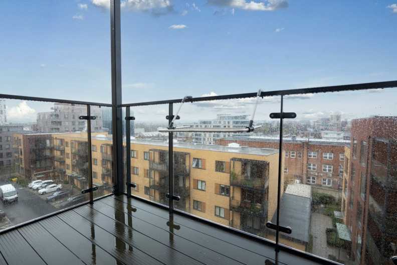 2 bedrooms apartments/flats to sale in Silverworks Close, Colindale-image 2