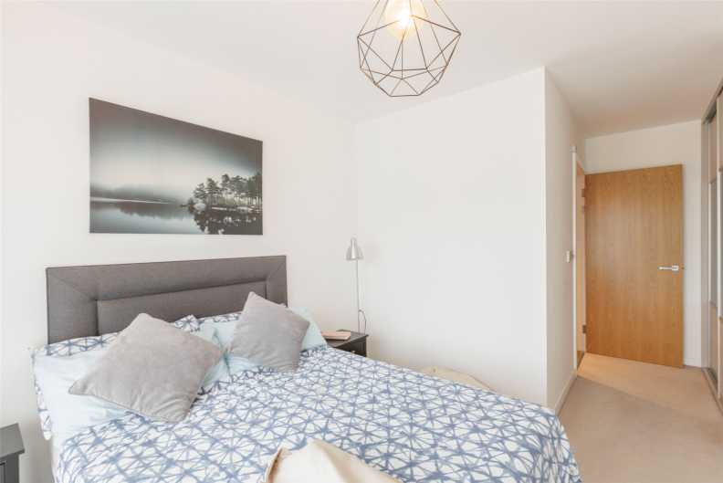1 bedroom apartments/flats for sale in Thonrey Close, Colindale Gardens, Colindale - NW9 view 9