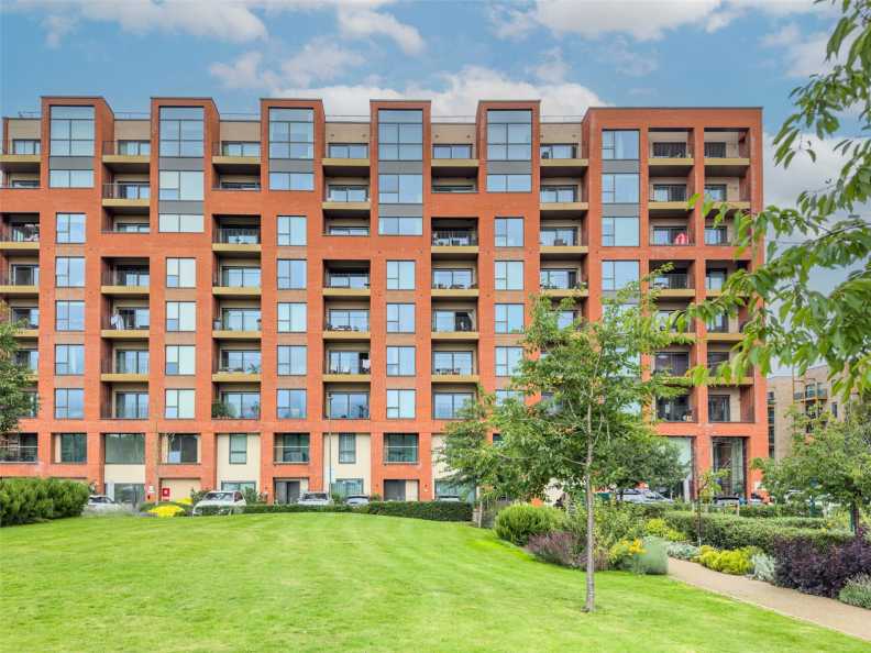 1 bedroom apartments/flats for sale in Thonrey Close, Colindale Gardens, Colindale - NW9 view 8