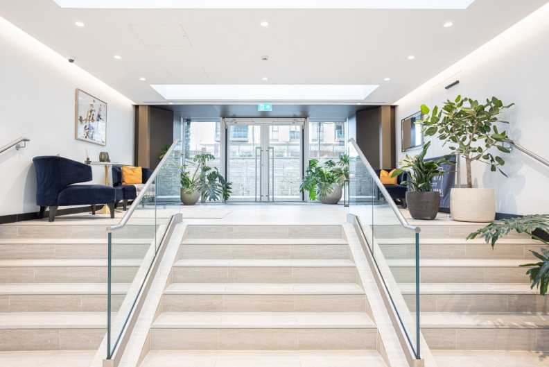 1 bedroom apartments/flats to sale in Fountain Park Way, White City-image 13