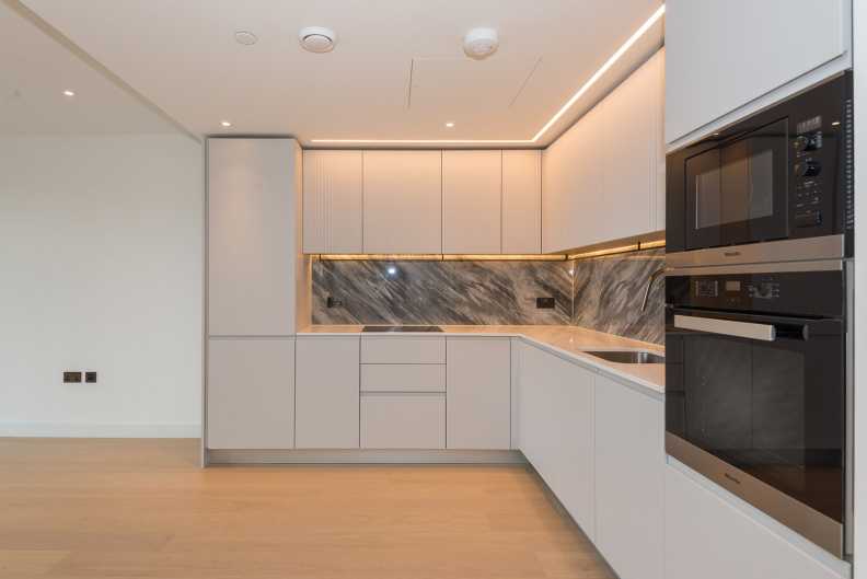 1 bedroom apartments/flats to sale in Fountain Park Way, White City-image 4