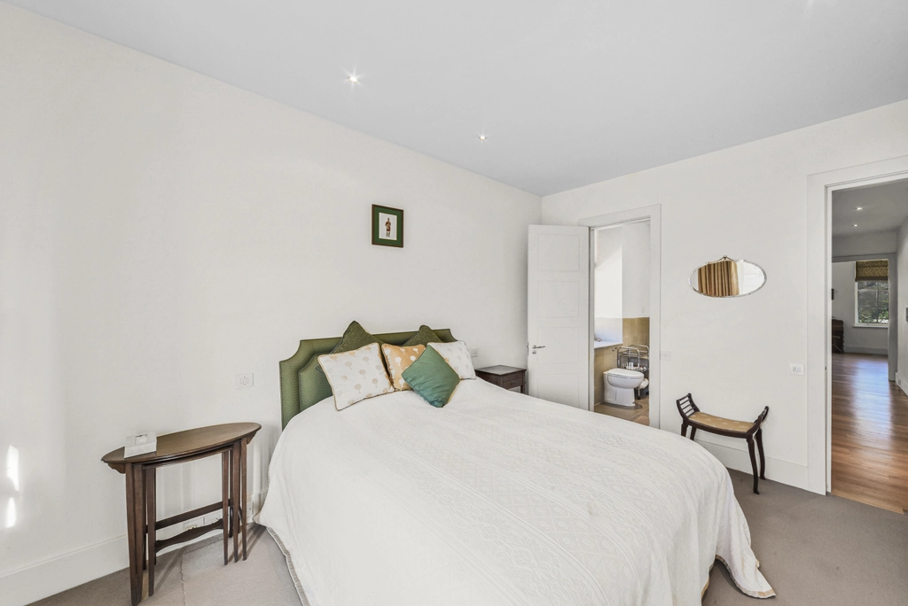 2 bedrooms apartments/flats for sale in Wilton Terrace, Belgravia - SW1X view 12
