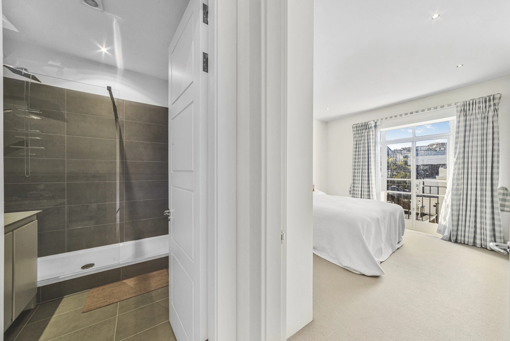 2 bedrooms apartments/flats for sale in Wilton Terrace, Belgravia - SW1X view 17