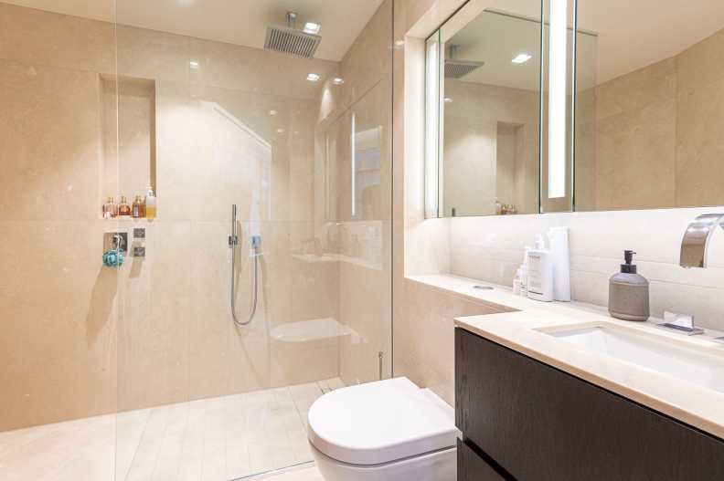 1 bedroom apartments/flats for sale in Earls Way, Tower Bridge - SE1 view 6