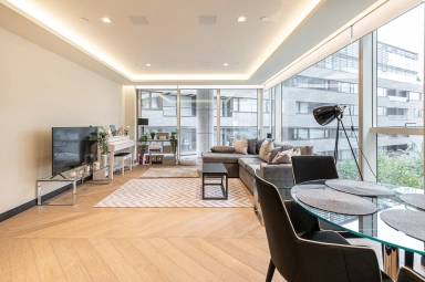 Earls Way, Tower Bridge - SE1 view 8