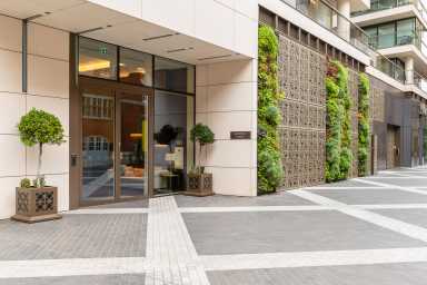 Earls Way, Tower Bridge - SE1 view 1