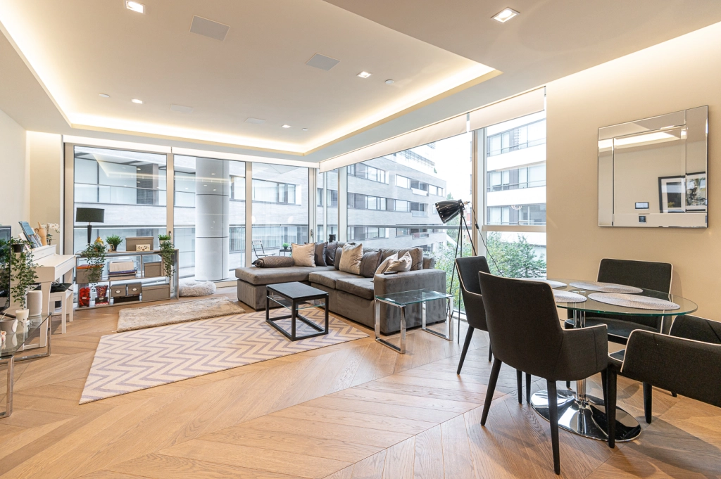 1 bedroom apartments/flats for sale in Earls Way, Tower Bridge - SE1 view 3