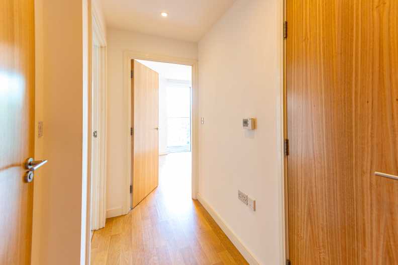 1 bedroom apartments/flats to sale in Goodchild Road, London-image 5