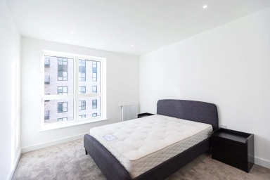 Cedrus Avenue, Southall - UB1 view 6