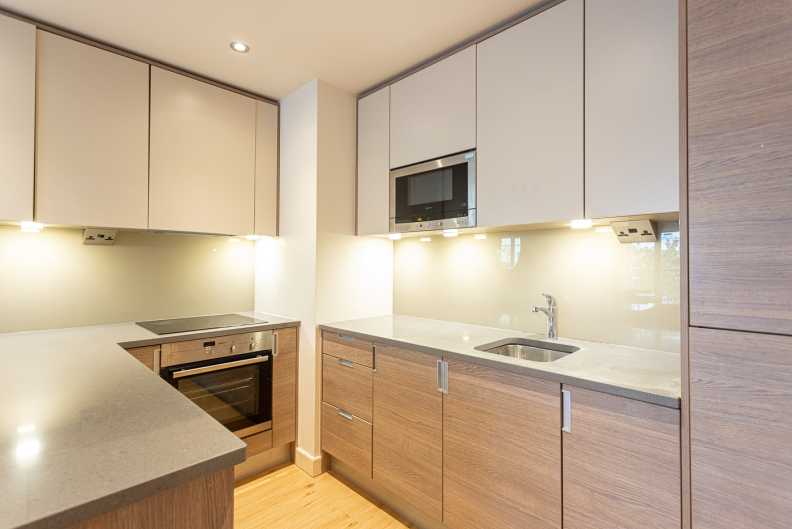 1 bedroom apartments/flats to sale in Heritage Avenue, London-image 7