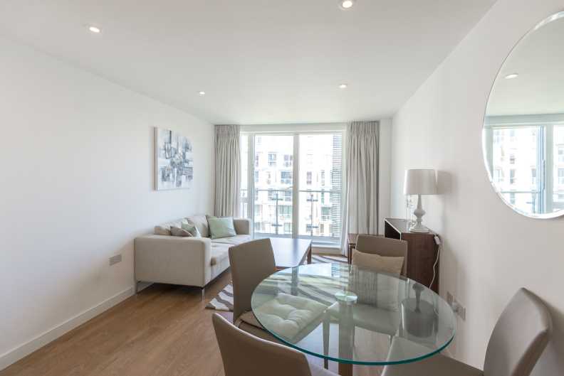 1 bedroom apartments/flats to sale in Seven Sea Gardens, Poplar-image 5