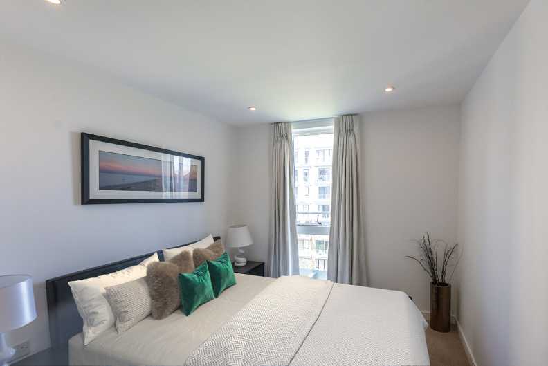 1 bedroom apartments/flats to sale in Seven Sea Gardens, Poplar-image 4