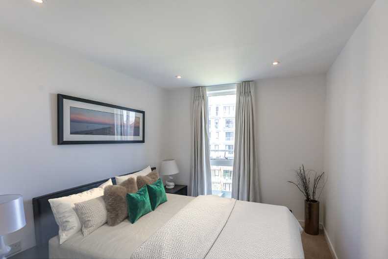 1 bedroom apartments/flats to sale in Seven Sea Gardens, Poplar-image 2