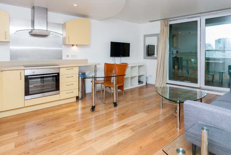 1 bedroom apartments/flats to sale in Westminster Bridge Road, Lambeth-image 6