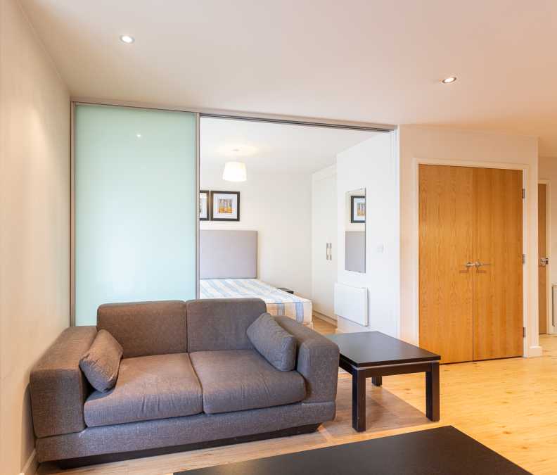 Studio apartments/flats to sale in Heritage Avenue, London-image 4