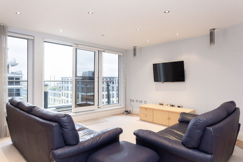 2 bedrooms apartments/flats to sale in Harbour Reach, Imperial Wharf-image 14