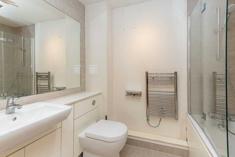 1 bedroom apartments/flats to sale in Heritage Avenue, Beaufort Park, Colindale-image 2