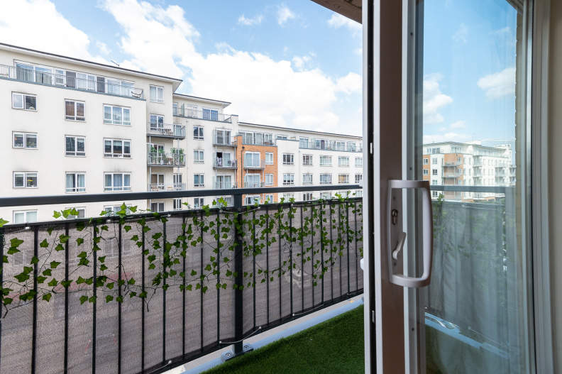 1 bedroom apartments/flats to sale in Heritage Avenue, Beaufort Park, Colindale-image 10