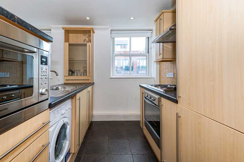 1 bedroom apartments/flats to sale in Earls Court Road, Earls Court-image 8