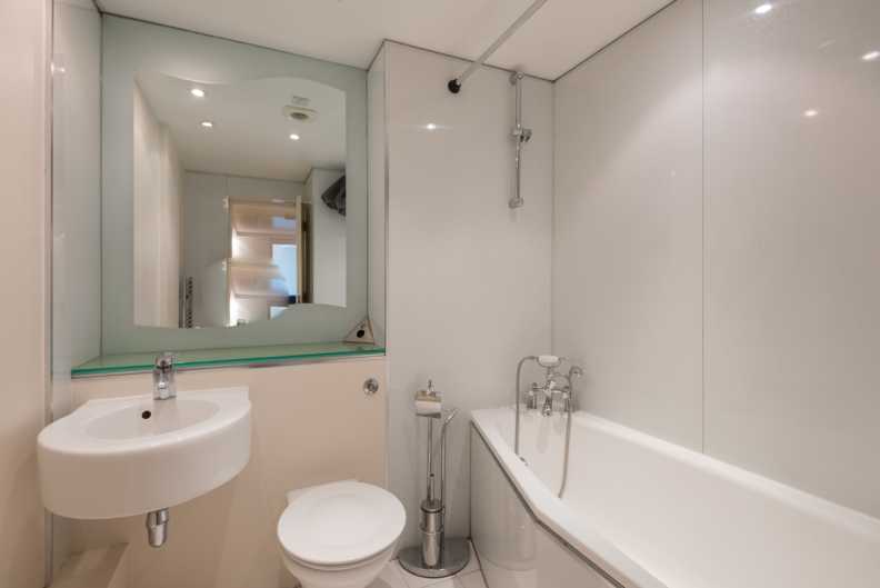 2 bedrooms apartments/flats to sale in Westminster Bridge Road, Lambeth-image 7