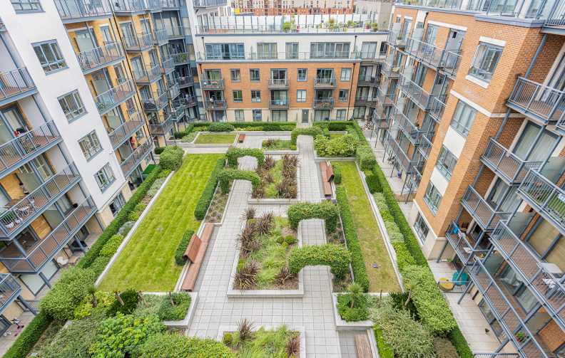 3 bedrooms apartments/flats to sale in Cavendish House, 6 Boulevard Drive, London-image 16