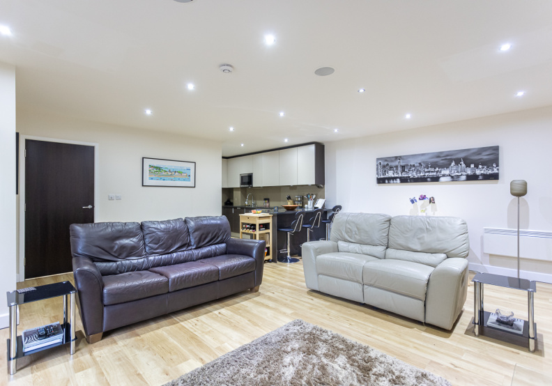 2 bedrooms apartments/flats to sale in Aerodrome Road, Colindale, London-image 3