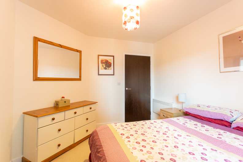2 bedrooms apartments/flats to sale in Aerodrome Road, Colindale, London-image 25